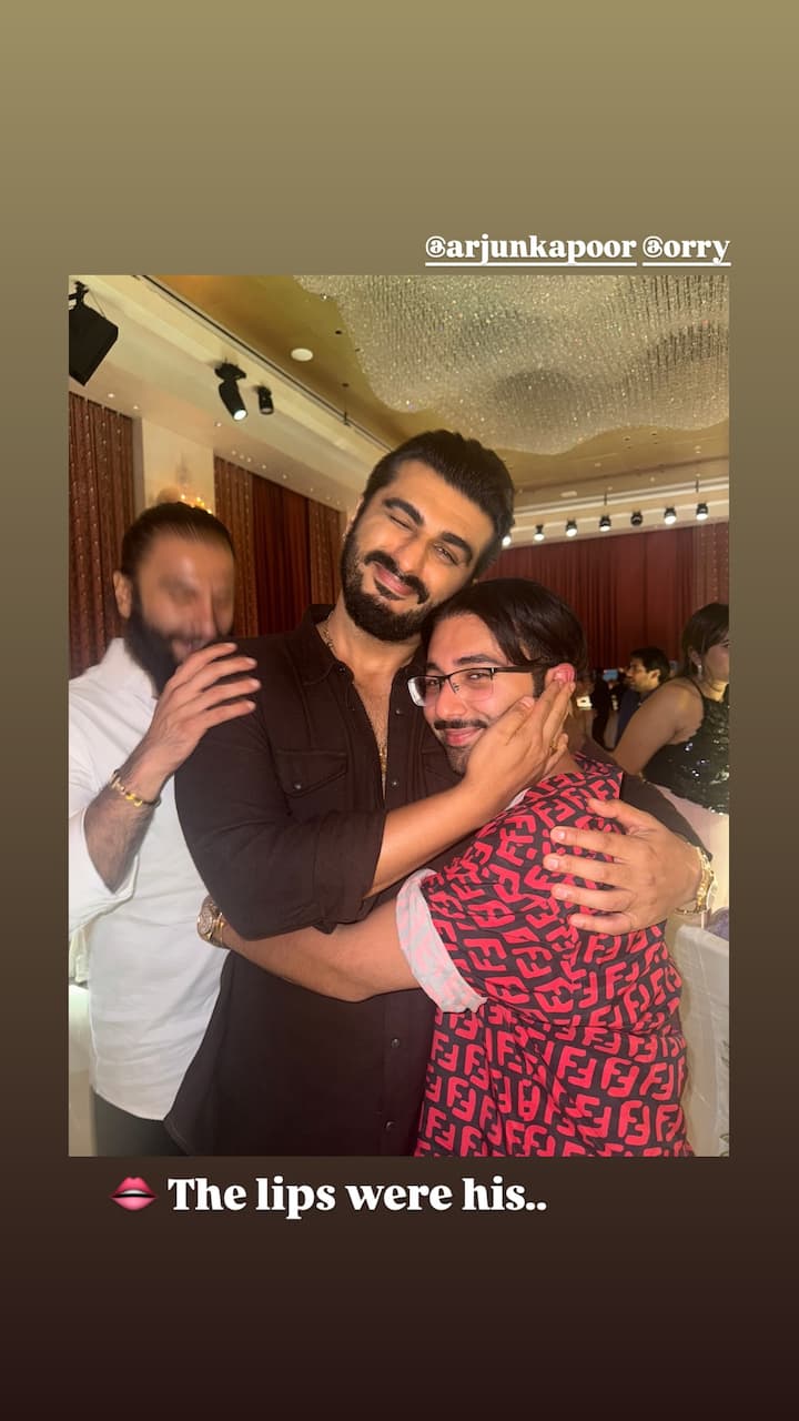 Orry shared pictures with celebs in attendance. Orry poses with Arjun Kapoor , who is dressed in a black outfit.
