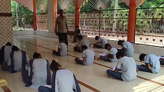 Bhavnagar: લ્યો બોલો! ભાવનગરના આ ગામમાં વિદ્યાર્થીઓએ મંદિરમાં બેસીને આપવી પડી પરીક્ષા, કારણ જાણીને ચોંકી જશો