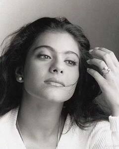 पढ़ाई से बचने के लिए इस हसीना ने मारी थी फिल्मों में एंट्री, फिर विलेन बन जीता अवॉर्ड, पहचाना ?