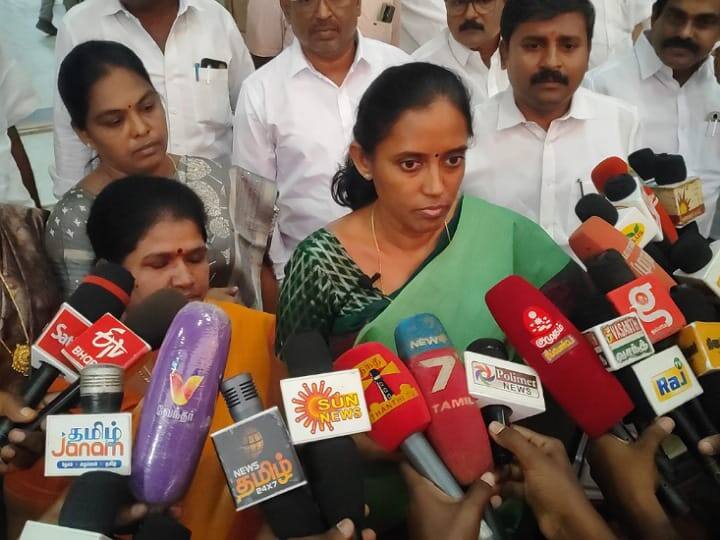 Karur MP Jothimani says Governor RN Ravi Against Constitution -TNN ஆளுநர் அரசியல் சாசனத்திற்கு எதிராக செயல்படுகிறார் -  எம்.பி ஜோதிமணி