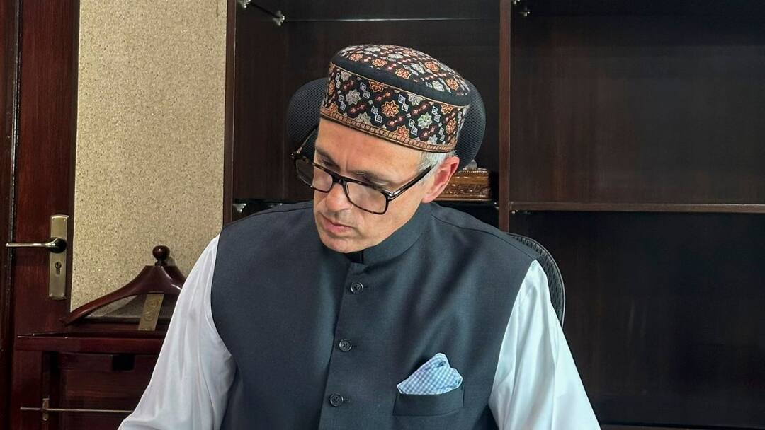 Jammu Kashmir Omar Abdullah Cabinet Passes Resolution For Restoration Of Statehood Meet Pm Modi J&K Cabinet Passes Resolution For Restoration Of Statehood, CM Omar Abdullah To Meet PM Modi