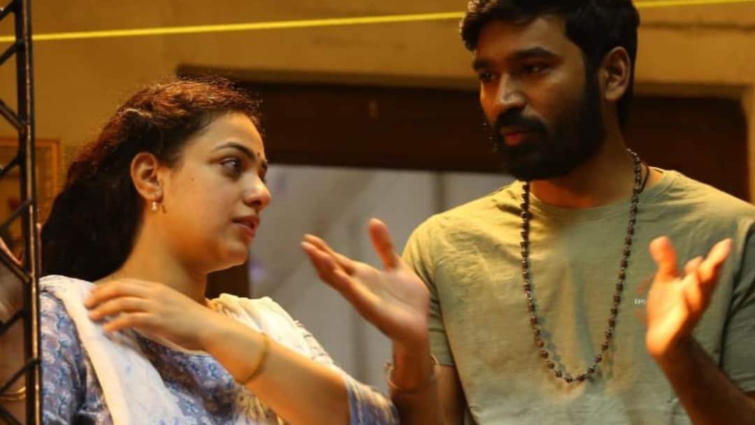 Nithya Menen : ஒரு நாள் ஷூட் இல்லனா தனுஷ் நிலைமை அவளோதான்...இட்லி கடை பட அனுபவங்களை பகிர்ந்த நிதயா மேனன் Actress Nithya Menen Shares Her Experience working with Actor Director Dhanush on idli kadai Movie Nithya Menen : ஒரு நாள் ஷூட் இல்லனா தனுஷ் நிலைமை அவளோதான்...இட்லி கடை பட அனுபவங்களை பகிர்ந்த நிதயா மேனன்