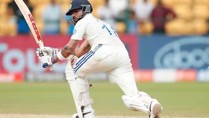 विराट कोहली दिन की आखिरी गेंद पर आउट हुए. इससे पहले विराट कोहली ने 102 गेंदों में 70 रन बनाए थे. विराट कोहली और सरफराज खान के बीच 136 रनों की शानदार साझेदारी हुई. (फोटो क्रेडिट- बीसीसीआई)