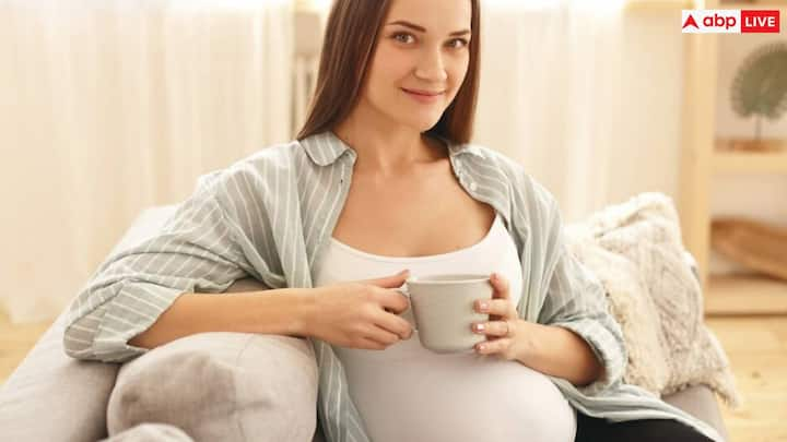 Coffee, defined as less than 200 milligrams per day, or about a 12-ounce cup of coffee, is generally not associated with significant risks related to brain development. She tells. It is important for pregnant women to understand the difference between moderate and excessive caffeine consumption.