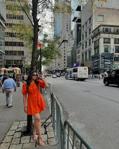 Game Changer Anjali: న్యూయార్క్ నగరంలో గేమ్ ఛేంజర్ బ్యూటీ - ఆరెంజ్ డ్రెస్ లో తెలుగమ్మాయ్ స్టైలిష్ లుక్!