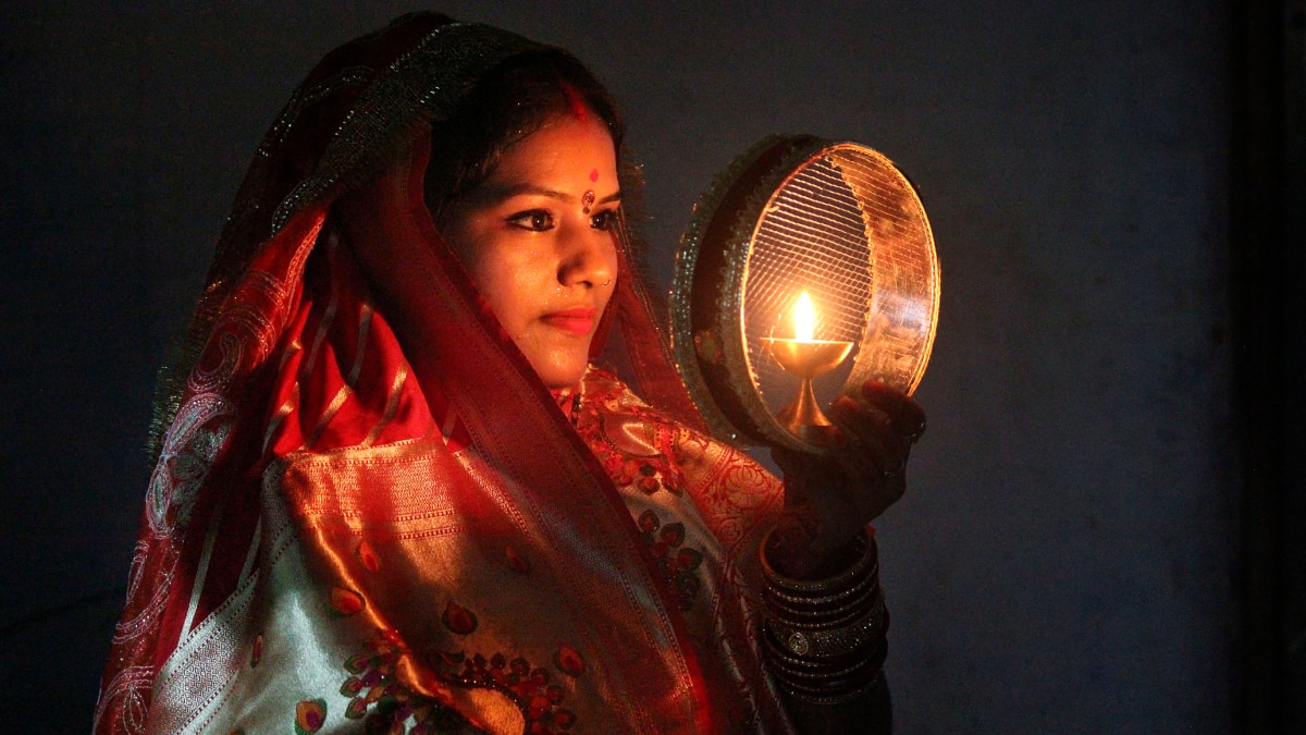 Karwa Chauth 2024 Moon Time: करवा चौथ पर लखनऊ-नोएडा में कितने बजे निकलेगा चांद? जानें यूपी के इन शहरों का समय