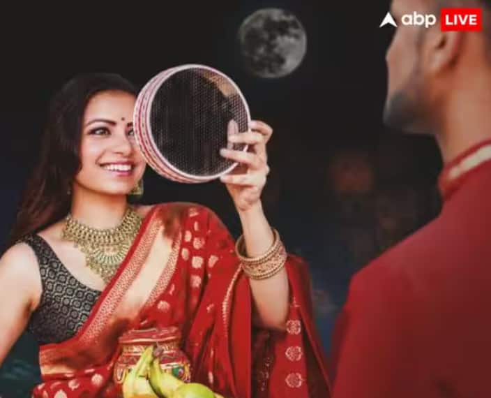 Karwa Chauth 2024: ਕਰਵਾ ਚੌਥ ਦਾ ਵਰਤ ਹਰ ਸਾਲ ਕੱਤਕ ਮਹੀਨੇ ਦੇ ਕ੍ਰਿਸ਼ਨ ਪੱਖ ਦੀ ਚਤੁਰਥੀ ਤਿਥੀ ਨੂੰ ਮਨਾਇਆ ਜਾਂਦਾ ਹੈ। ਹਿੰਦੂ ਧਰਮ ਵਿੱਚ ਇਸ ਵਰਤ ਦਾ ਬਹੁਤ ਮਹੱਤਵ ਹੈ। ਜਾਣੋ ਇਸ ਦਿਨ ਔਰਤਾਂ ਕੀ ਖਾਂਦੀਆਂ ਹਨ।