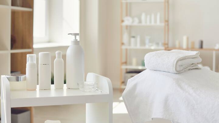 7. Spa or Salon Experience: Many spas offer special Karwa Chauth packages that include massages, facials, and beauty treatments. A spa gift will provide her with the opportunity to relax and rejuvenate, showing your care and love for her. (Image source: Canva)