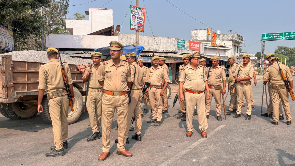 बहराइच जा रहे सपा नेता माता प्रसाद पांडेय को प्रशासन ने रोका, जानें क्या बोले नेता प्रतिपक्ष