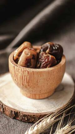 तुम्हाला माहिती आहे का खजूर खाण्याची योग्य पद्धत!