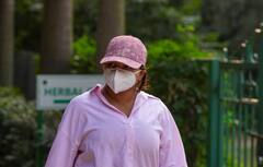 दिल्ली में प्रदूषण पर घमासान, BJP-Congress के आरोपों पर गोपाल राय का पलटवार, किसने क्या कहा?