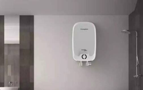 ગીઝર ખરીદતી વખતે સિક્યોરિટી ફીચર્સને નજરઅંદાજ ન કરો. ગીઝરમાં થર્મોસ્ટેટ, પ્રેશર રિલીફ વાલ્વ અને અર્થિંગ જેવી સુવિધાઓ હોવી આવશ્યક છે.