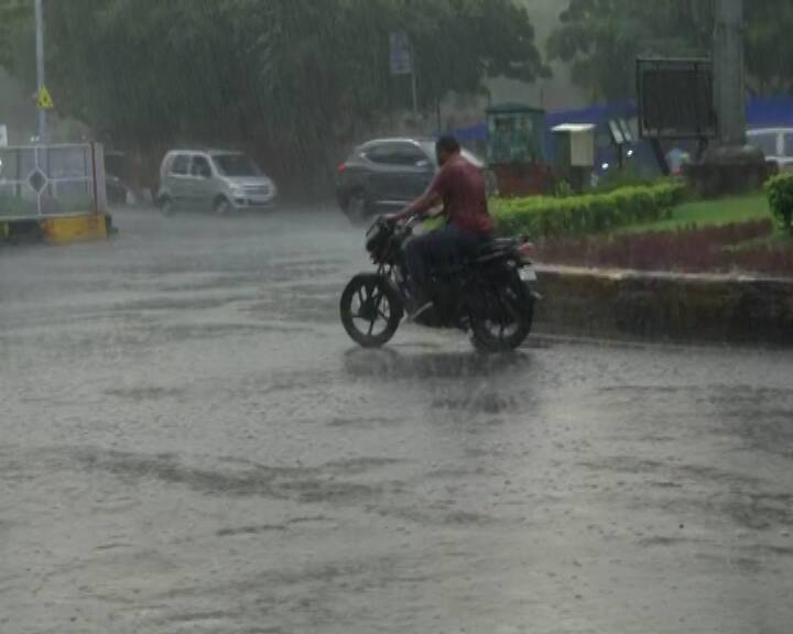 રિવરફ્રંટ વિસ્તારમાં ચાલી રહેલા એક્ઝિબિશનમાં આવેલા લોકો પણ મુશ્કેલીમાં મુકાયા છે.