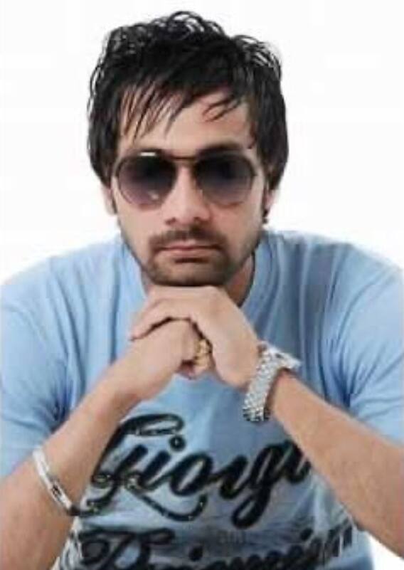 ਮਸ਼ਹੂਰ ਪੰਜਾਬੀ ਗਾਇਕ ਦਾ ਅਚਾਨਕ ਹੋਇਆ ਦੇਹਾਂਤ, ਸਦਮੇ 'ਚ ਪਰਿਵਾਰ