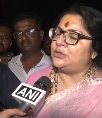 एक तरफ दुर्गापूजा दूसरी तरफ जूनियर डॉक्टर प्रदर्शन | ABP News Shorts