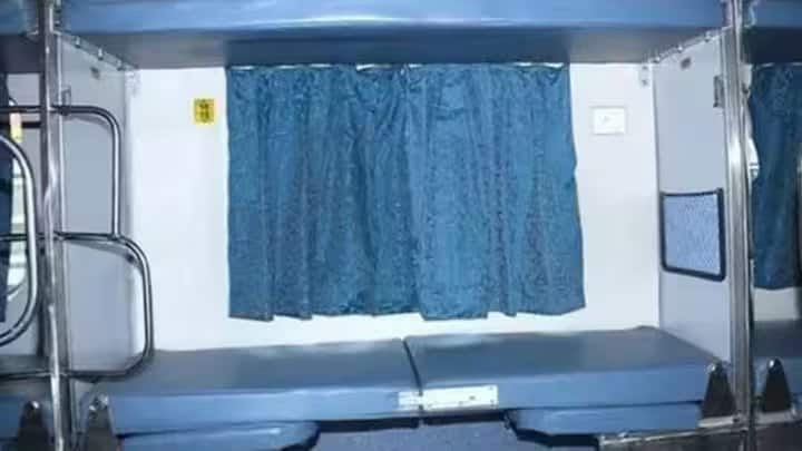 तो हम आपको बता दें कि ऐसा नहीं है. भारतीय रेलवे में लोअर बर्थ टिकट बुक करने के नियम वही हैं जो पहले तय किए गए थे। अगर आप ऑनलाइन टिकट बुक कर रहे हैं तो आपको टिकट बुक करते समय लोअर बर्थ चुनने का विकल्प मिलता है।