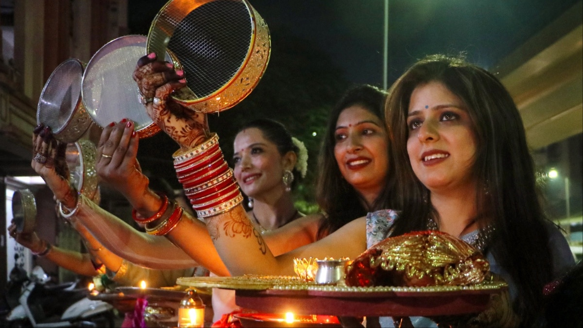 Karwa Chauth 2024: मुंबई में कब निकलेगा करवा चौथ का चांद? जान लें पूजा का शुभ मुहूर्त