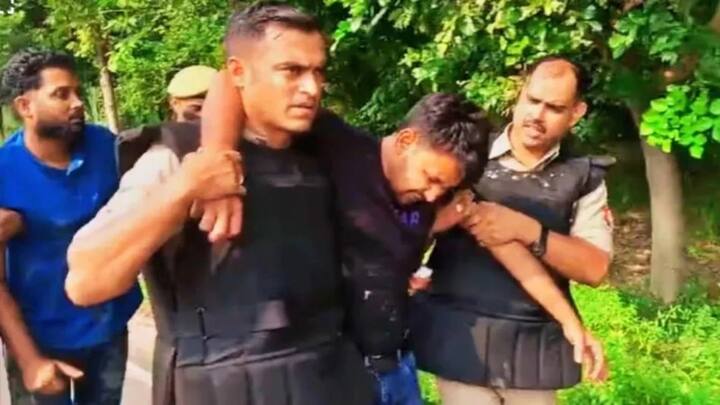 इस घटना के बाद इलाके में तनाव काफी ज्यादा बढ़ गया था. पुलिस ने कार्रवाई करते हुए हिंसा और हत्या के आरोपियों को गिरफ्तार कर लिया है.