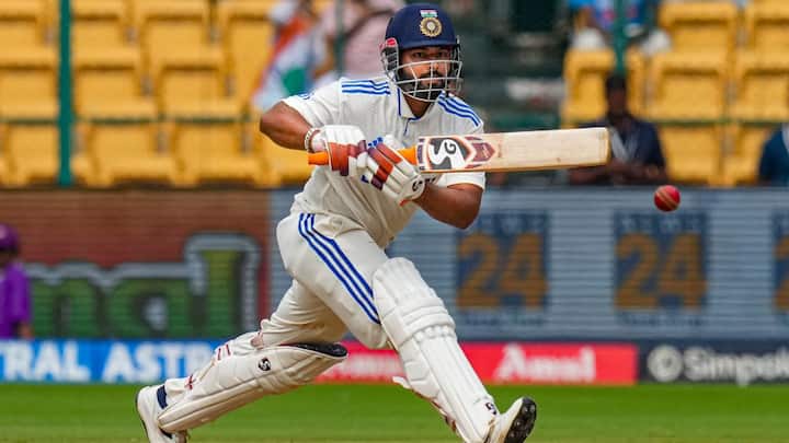 তবে টেস্টে 'আনলাকি ৯৯' রানে আউট হওয়া একমাত্র ভারতীয় ব্যাটার নন পন্থ। তিনি যোগ দিলেন সেই হতভাগ্যদের দলে, যাঁদের ৯৯ রানে আউট হওয়ার তিক্ত অভিজ্ঞতা রয়েছে।