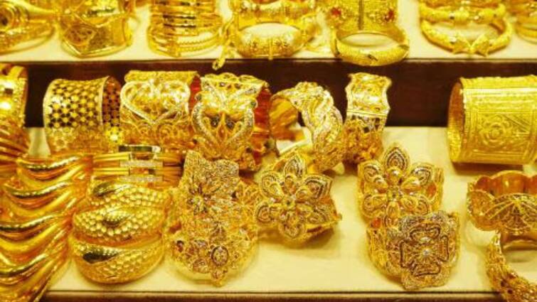 gold price crossed 58 thousand rupees in chennai check the silver prce too Gold Rate: இதுதான் புதிய உச்சம்..! ரூ.58 ஆயிரத்தை கடந்த ஆபரண தங்கம் விலை - ஒரு கிராம் இவ்வளவா?