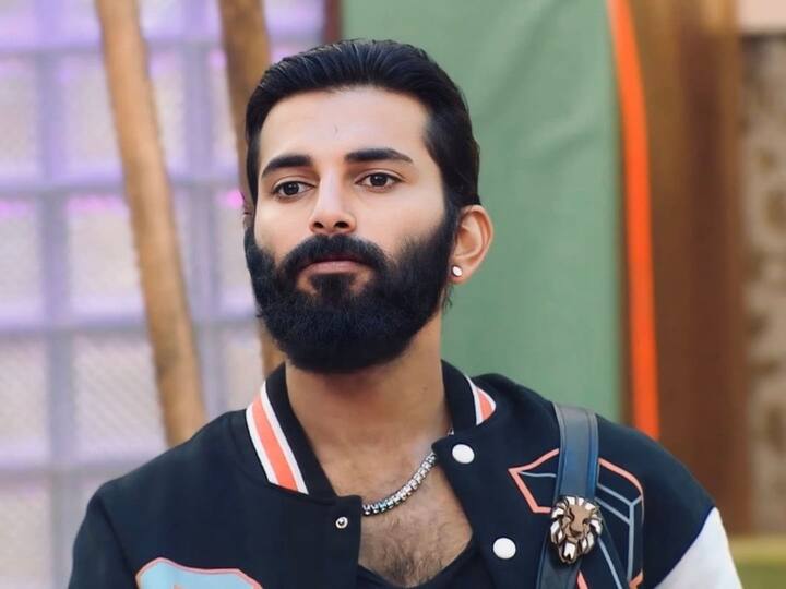 దీంతో పృథ్వీ లైన్ క్లియర్ అయిపోయింది. అందుకే పృథ్వీ గెడ్డం తీసేస్తే మూడు వారాలవరకు నామినేషన్స్లో ఉండవంటూ నాగార్జున ఆఫర్ ఇచ్చారు. కానీ పృథ్వీ దానికి నో చెప్పాడు. గెడ్డమే ముఖ్యమనుకున్నాడు.(Images Source : Starmaa)