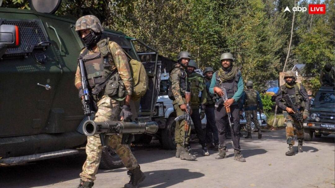 J&K के गांदरबल में आतंकी हमला: डॉक्टर समेत 7 को गोलियों से भून डाला, TRF ने ली जिम्मेदारी Jammu kashmir Ganderbal Firing incident near a campsite of Z mode tunnel at Gagangeer 7 Died 3 Injures ANN J&K के गांदरबल में आतंकी हमला: डॉक्टर समेत 7 को गोलियों से भून डाला, TRF ने ली जिम्मेदारी