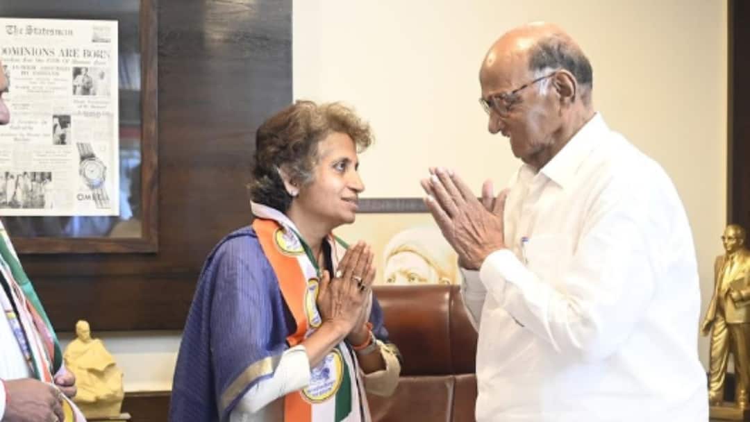 maharashtra assembly election 2024 jyoti vinayakrao mete join ncp sharad pawar Candidature from MVA from Beed मोठी बातमी! ज्योती मेटेंनी हाती घेतली 'तुतारी', शरद पवारांच्या राष्ट्रवादी काँग्रेसमध्ये प्रवेश, बीडमधून मिळणार उमेदवारी?