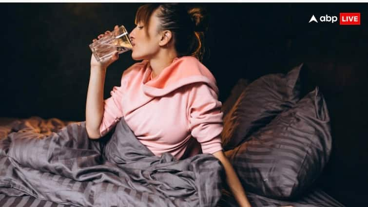 Do you drink water right before bed? You are harming your health.