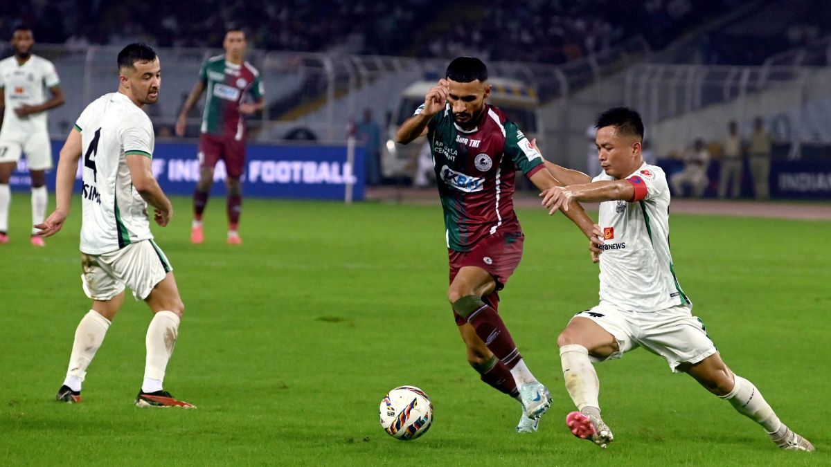 Mohun Bagan Continue Kolkata Derby Dominance, Defeat East Bengal 2-0 In ...