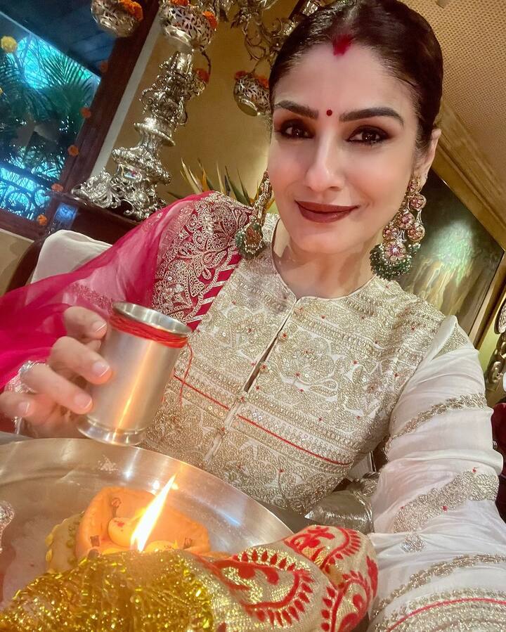 Popular actress Raveena Tandon has shared a picture with the puja plate. In its caption he wrote, 'And the festivals begin.'