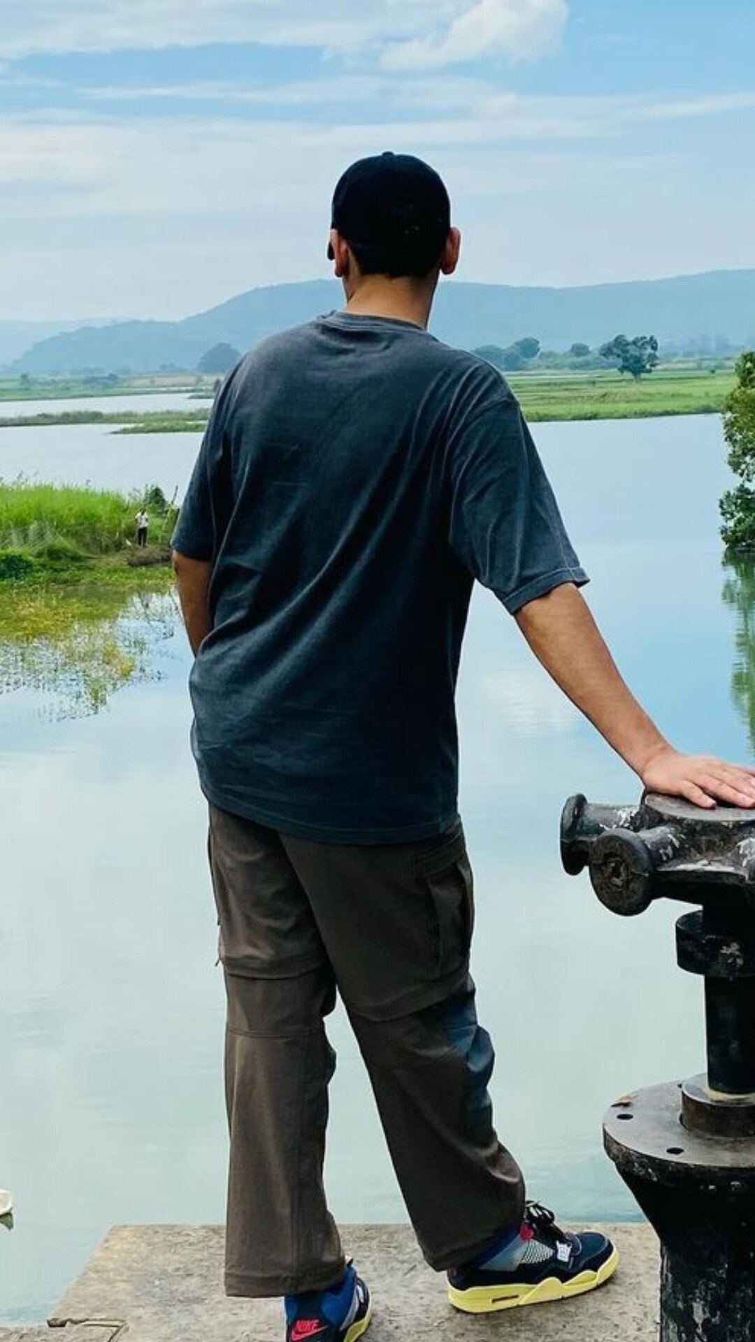 जब इस एक्टर को सुनिधि चौहान से पास आने तक से कर दिया था मना..