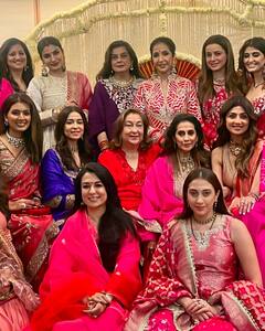 Karwa Chauth 2024: शिल्पा शेट्टी से लेकर मीरा राजपूत तक, करवा चौथ पर दिखा सुहागिन हसीनाओं का मेला