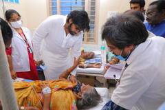 Andhra Pradesh Deputy CM Pawan Kalyan: విజయనగరం జిల్లా గుర్ల గ్రామ అతిసారం బాధితులకు పవన్ పరామర్శ- నీటి కాలుష్యంపై అధికారులకు స్ట్రాంగ్ మెసేజ్