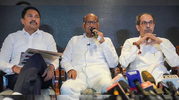 ramesh chennithala uddhav thackeray shiv sena ubt mva seat sharing maharashtra election 2024 MVA માંથી બહાર થઈ જશે ઉદ્ધવ ઠાકરેની પાર્ટી? મહારાષ્ટ્ર કોંગ્રેસના પ્રભારીએ આપ્યો આવો જવાબ