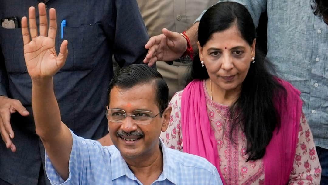 Arvind Kejriwal going to Mata mata vaishno devi With Wife Sunita Kejirwla Arvind Kejriwal News: 'चलो बुलावा आया है...', पत्नी सुनीता केजरीवाल के साथ कहां जा रहे अरविंद केजरीवाल?