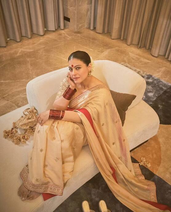 काजोल ने अपने सपनों के आशियाने की दिवारों पर ब्राइट कलर्स की बजाय व्हाइट और क्रीम कलर करवाया जो काफी शांत माहौल का फील देते हैं.