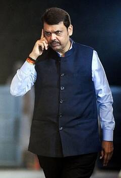 उमेदवारी न मिळालेले भाजप आमदार अस्वस्थ; देवेंद्र फडणवीसांच्या बंगल्याबाहेर नाराजांची वर्दळ वाढली