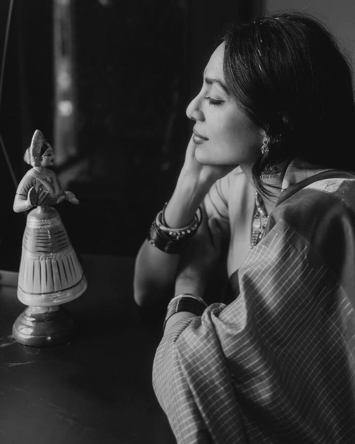 शोभिताचे हे फोटो सोशल मीडियावर सध्या बरेच चर्चेत आलेत.