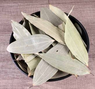 Rice ਜਾਂ ਦਾਲ ਦੇ ਨਾਲ ਕੁੱਝ ਤੇਜ਼ ਪੱਤੇ ਰੱਖੋ। ਕੀੜੇ ਤੇਜ਼ ਪੱਤਿਆਂ ਦੀ ਤਿੱਖੀ ਗੰਧ ਨੂੰ ਪਸੰਦ ਨਹੀਂ ਕਰਦੇ। ਇਸ ਉਪਾਅ ਨੂੰ ਹਫ਼ਤੇ ਵਿੱਚ ਇੱਕ ਵਾਰ ਦੁਹਰਾਓ। ਇਸ ਤਰ੍ਹਾਂ ਕੀੜੇ ਨਹੀਂ ਪੈਣਗੇ।