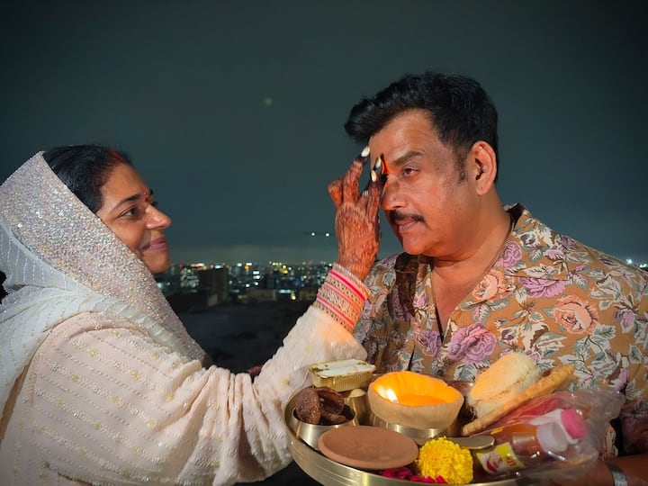 Ravi Kishan - Popular Bhojpuri and Bollywood actor Ravi Kishan also celebrated Karva Chauth with his wife Preeti Kishan.