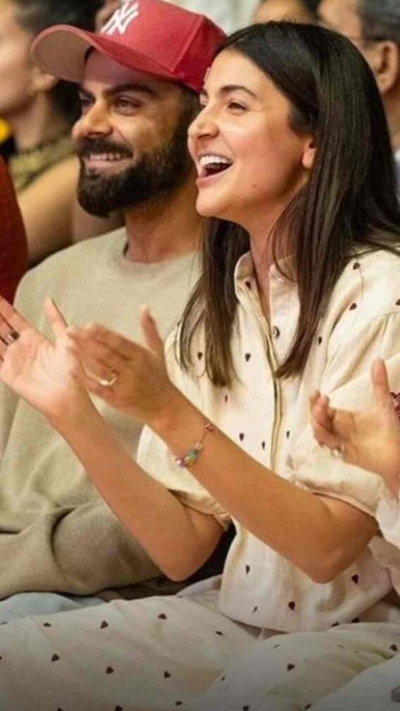 कीर्तन में शामिल हुए विराट कोहली अनुष्का शर्मा, वायरल हुए फोटोज और वीडियो