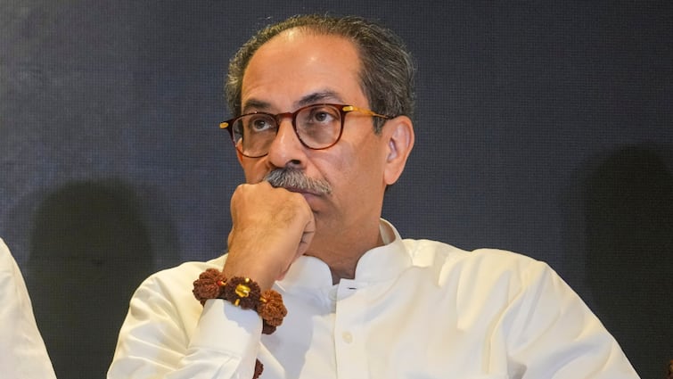 MVA Seat Sharing Uddhav Thackeray Plan B for Maharashtra Assembly Election 2024 against Congress उद्धव ठाकरे का प्लान B तैयार? कांग्रेस के दावों से महाराष्ट्र की राजनीति में सनसनी