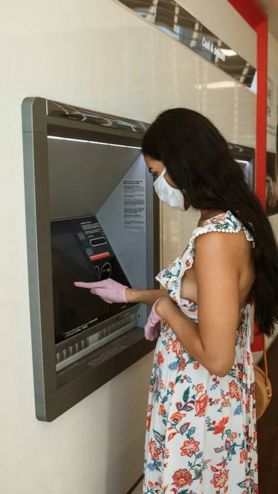 एटीएम से फटा हुआ नोट निकला तो कैसे होगा चेंज?