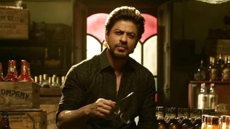 Shah Rukh Khan's Knee Injury During 'Raees' Shoot: Director's Perspective