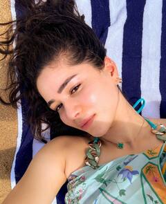 Sara Tendulkar : గోవా బీచ్​లో ఎంజాయ్ చేస్తోన్న శారా టెండూల్కర్.. సచిన్ టెండూల్కర్ కూతురు వయసు ఎంతో తెలుసా?