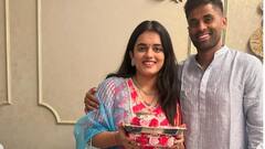 Photos: सूर्यकुमार समेत इन क्रिकेटरों की बीवियों ने रखा करवा चौथ का व्रत, देखें खूबसूरत तस्वीरें