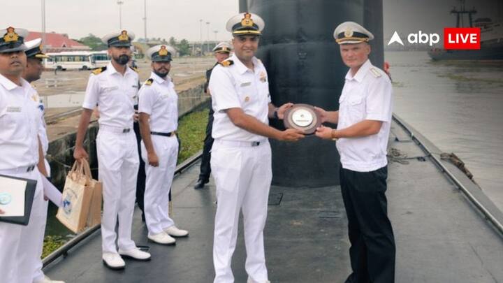 एक्सपर्ट्स का कहना है कि यह सब्मरीन रूस की सतही जहाज की तुलना में बेहद खतरनाक है. मार्च 2019 में लॉन्च की गई सब्मरीन की लंबाई 240 फुट है और यह 20 समुद्री मील की रफ्तार से यात्रा करती है. उफा सब्मरीन में 52 लोग आराम से 45 दिन तक समुद्र में रह सकते हैं.