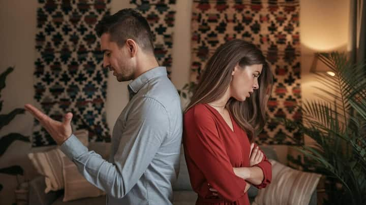 For this reason, so many difficulties arise in relationships that there seems to be no other solution than separation or breakup. In such a situation, let us know what this “Rebecca syndrome” is, which increases the distance between partners.