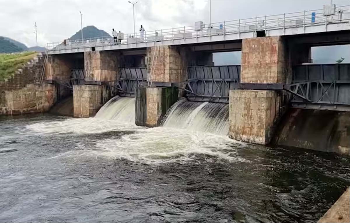 பருவமழை பெய்து வருவதால் முல்லைப் பெரியாறு அணையில் நீர்வரத்து அதிகரிப்பு