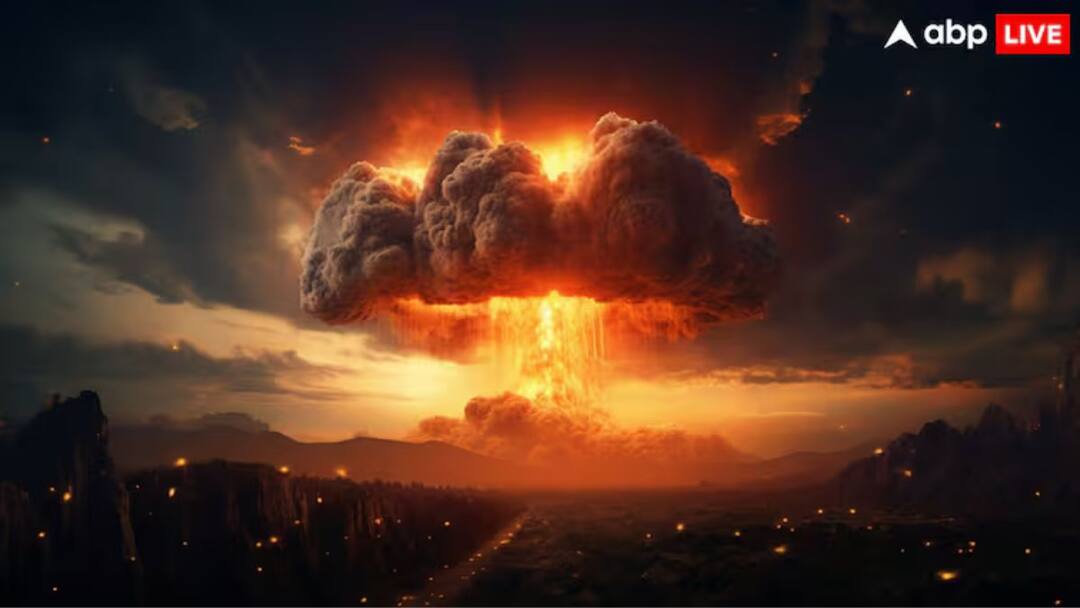 Nuclear Bomb: பேரழிவுக்கான ஆயுதம்..! அணுகுண்டு எப்படி வெடிக்கும் என தெரியுமா? டெட்டனேட்டரின் வேலை என்ன? how does a nuclear bomb explode know the answer atomic bomb facts Nuclear Bomb: பேரழிவுக்கான ஆயுதம்..! அணுகுண்டு எப்படி வெடிக்கும் என தெரியுமா? டெட்டனேட்டரின் வேலை என்ன?